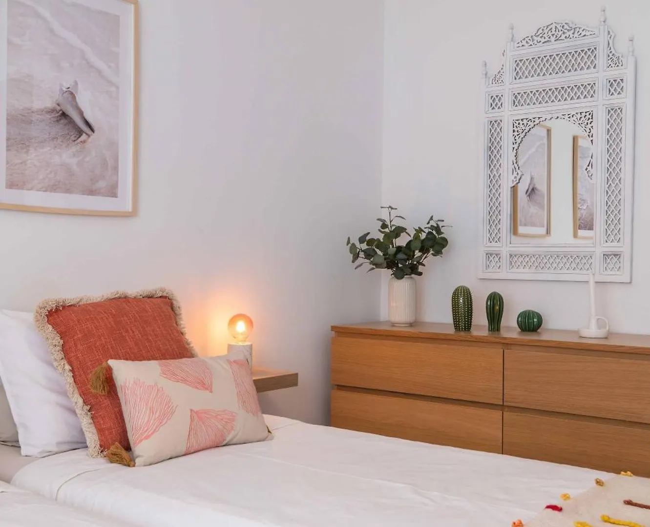 Flat With Ac, Wifi, Netflix, Balcony - 3 Min From The Beach Apartamento Armação de Pêra 0*,